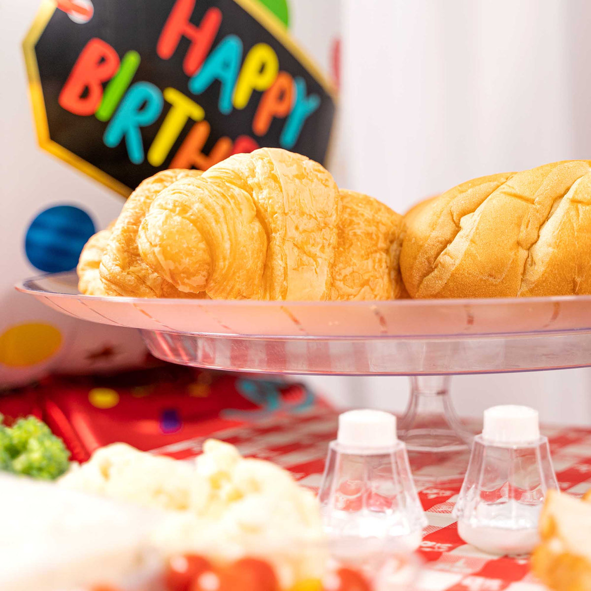 10.25" Plastic Cake Stand