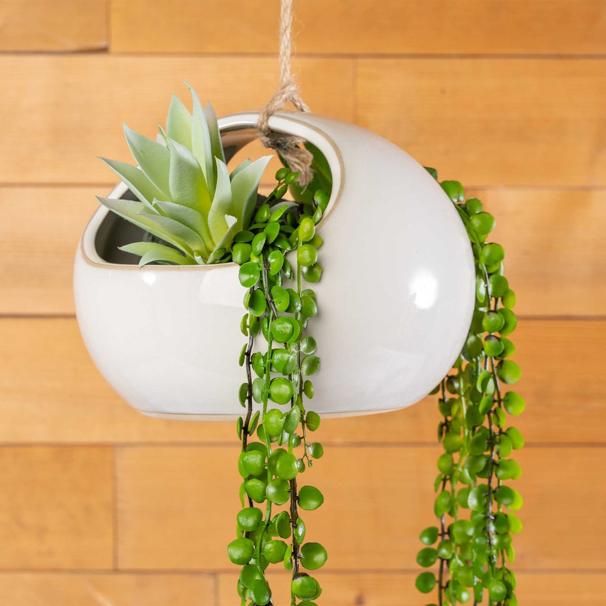 Faux String of Pearls Pick