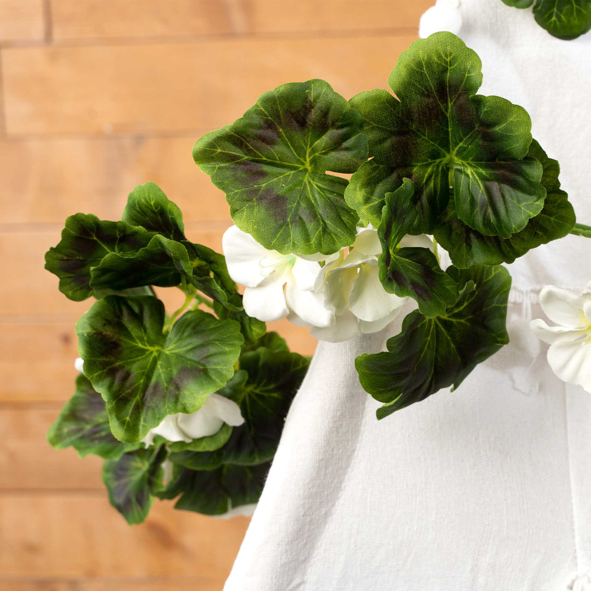 Artificial Geranium Garland